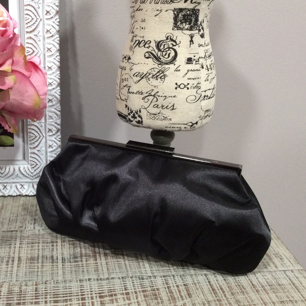 Lulu Townsend Classic Black Satin After 5 Cluctch